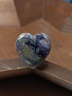 Heart-Shaped Multicolor Stone Ring - Polished Purple & Gray